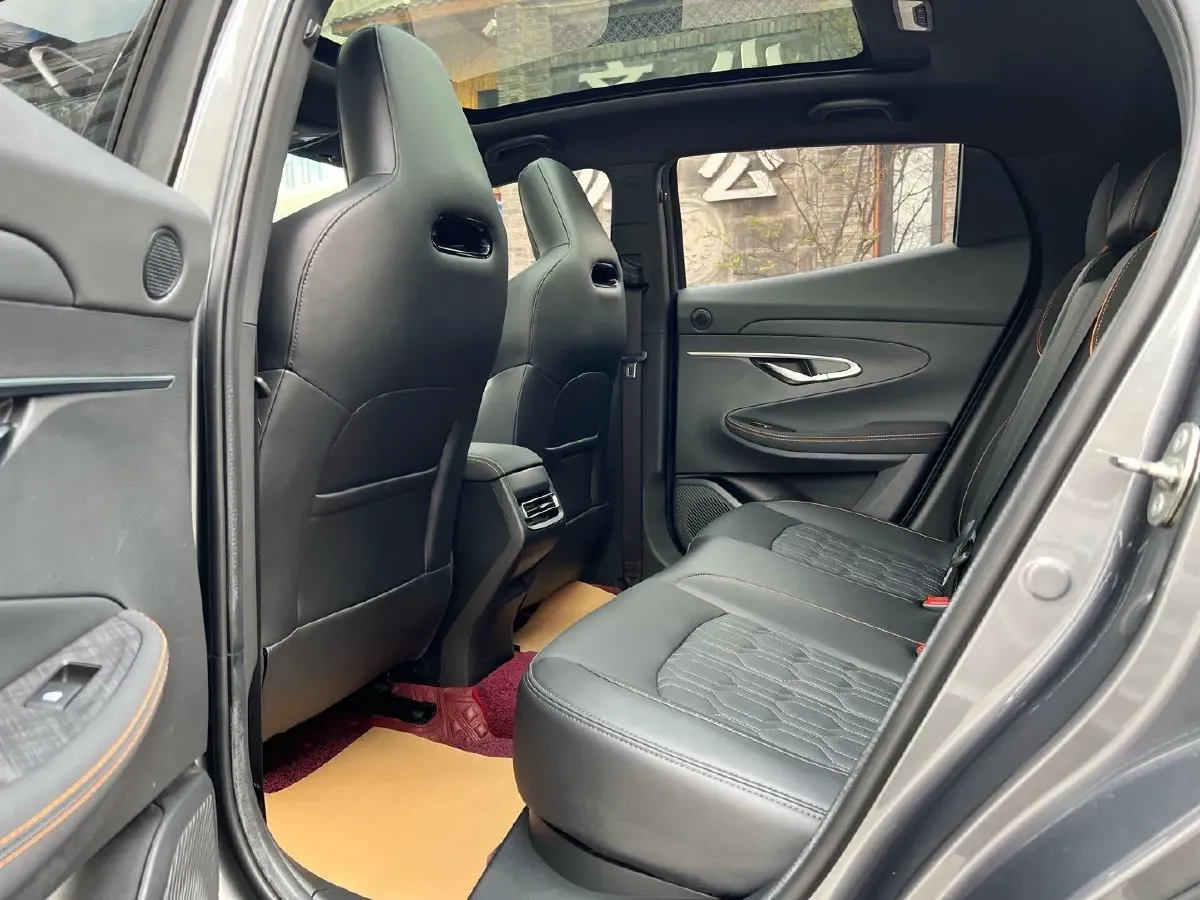 2022 ChangAn UNI-T 1.5T 188HP L4 7DCT,autocango,china used car exporter,china ev exporter,chinese used car exporter,chinese used ev exporter