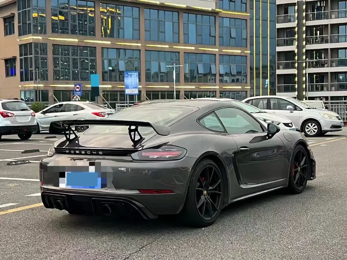 2018 Nissan Patrol 4.0L 279HP V6 7AT,autocango,china used car exporter,china ev exporter,chinese used car exporter,chinese used ev exporter