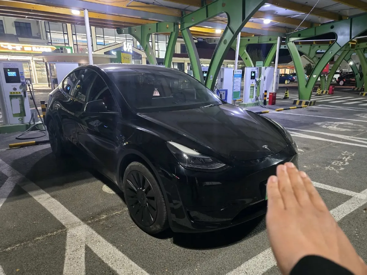 2022 Tesla Model Y BEV 60KWH,autocango,china used car exporter,china ev exporter,chinese used car exporter,chinese used ev exporter
