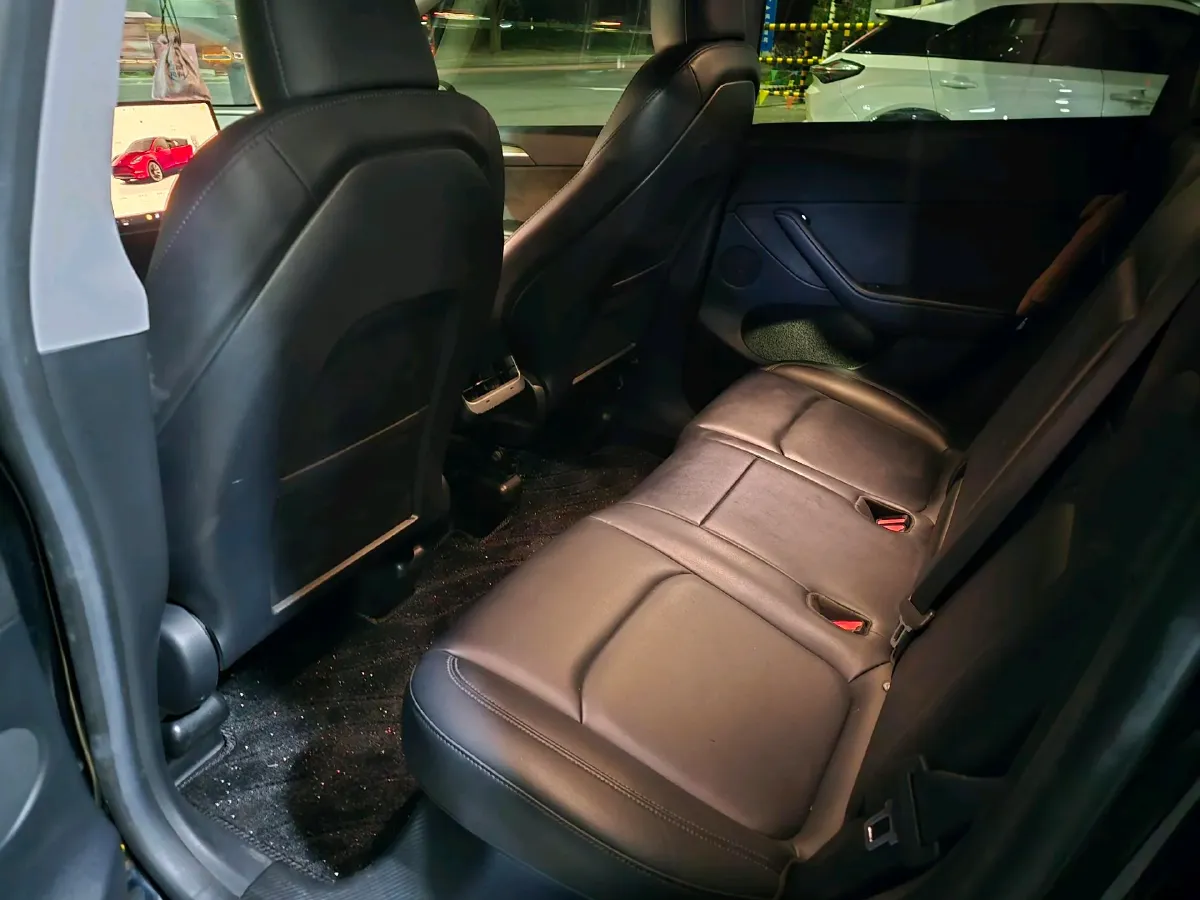 2022 Tesla Model Y BEV 60KWH,autocango,china used car exporter,china ev exporter,chinese used car exporter,chinese used ev exporter