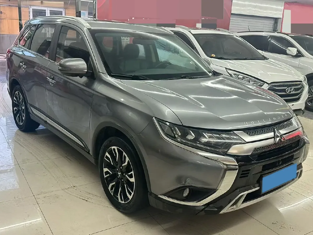2019 Mitsubishi Outlander 2.4L 192HP L4 CVT,autocango,china used car exporter,china ev exporter,chinese used car exporter,chinese used ev exporter