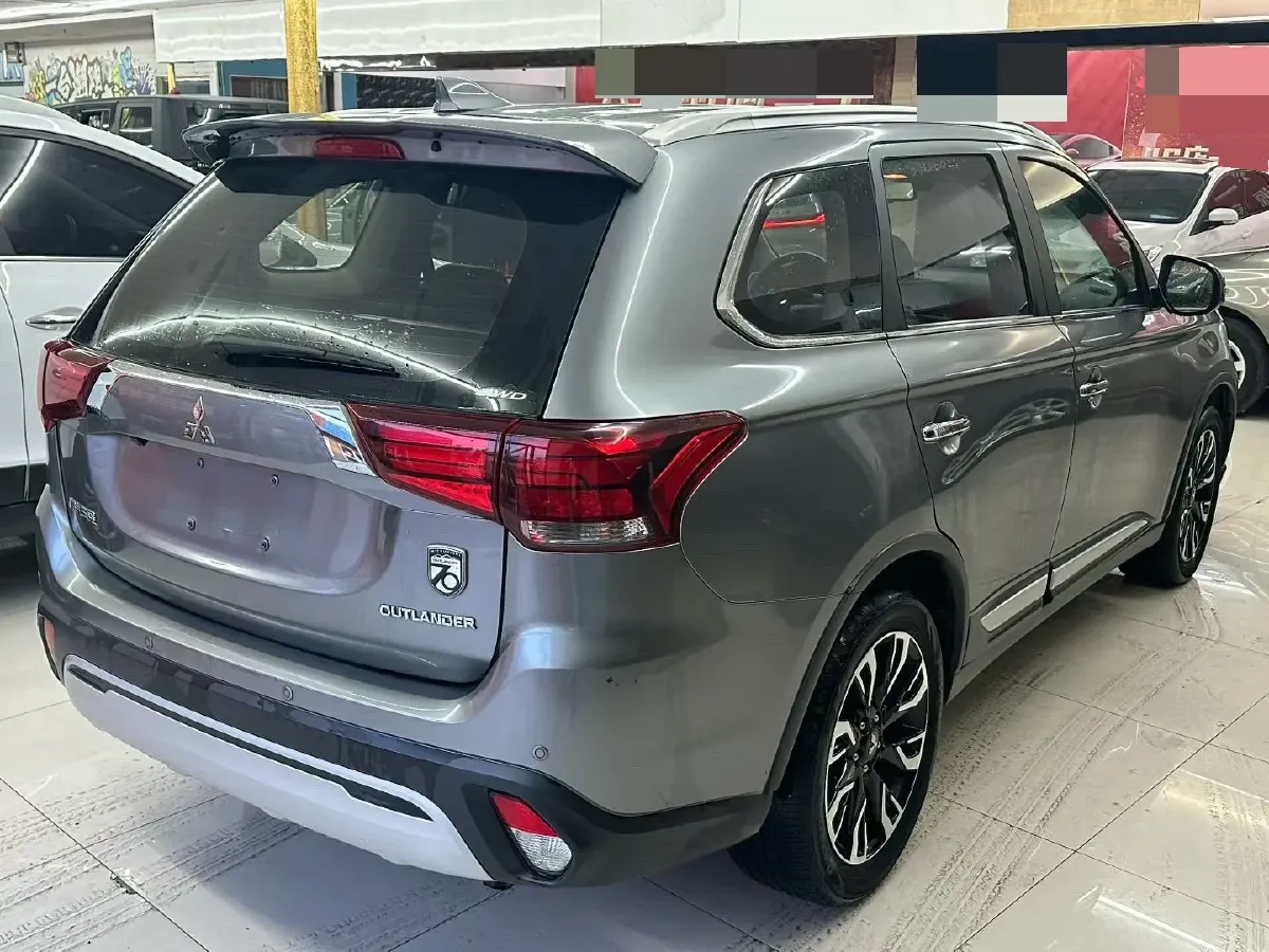 2019 Mitsubishi Outlander 2.4L 192HP L4 CVT,autocango,china used car exporter,china ev exporter,chinese used car exporter,chinese used ev exporter