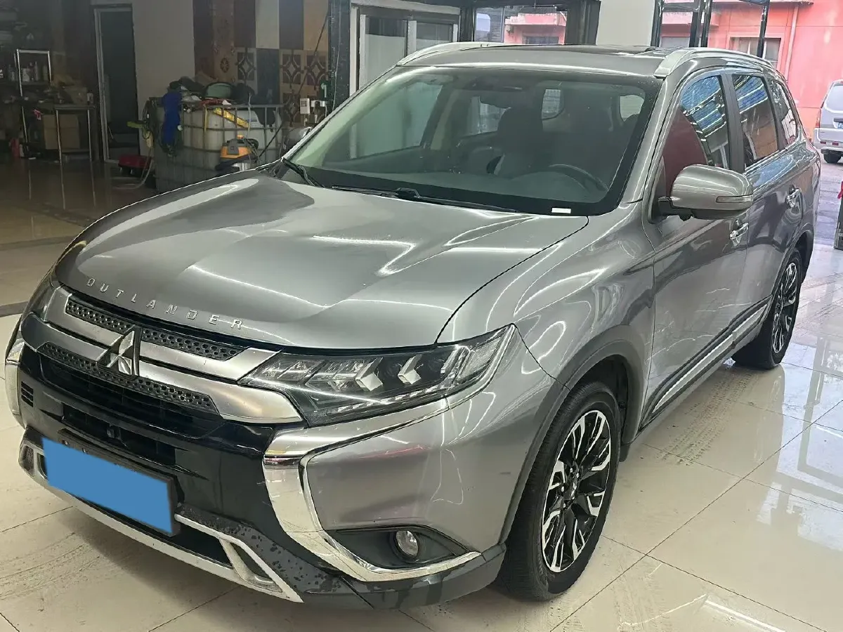 2019 Mitsubishi Outlander 2.4L 192HP L4 CVT,autocango,china used car exporter,china ev exporter,chinese used car exporter,chinese used ev exporter