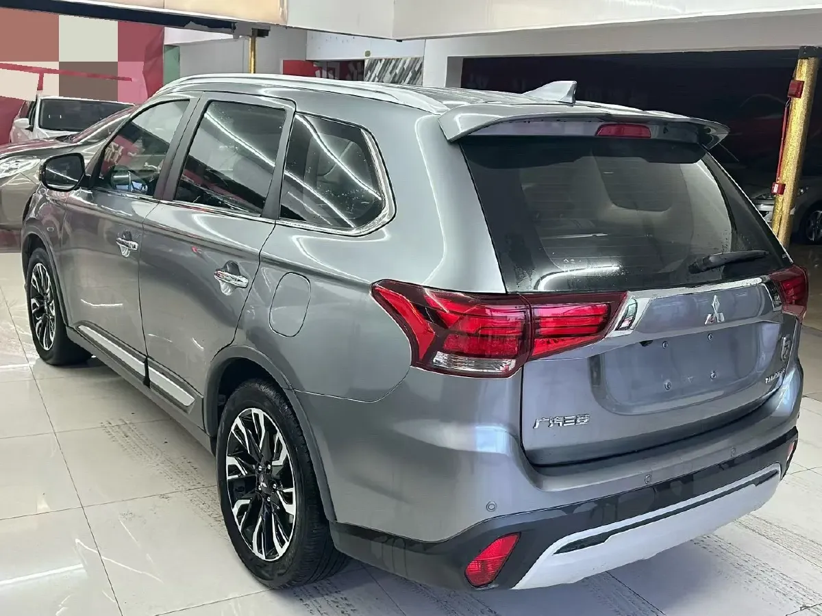 2019 Mitsubishi Outlander 2.4L 192HP L4 CVT,autocango,china used car exporter,china ev exporter,chinese used car exporter,chinese used ev exporter
