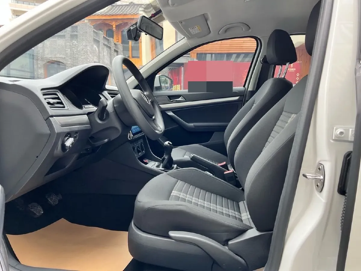 2019 Volkswagen Polo 1.5L 113HP L4 5MT,autocango,china used car exporter,china ev exporter,chinese used car exporter,chinese used ev exporter