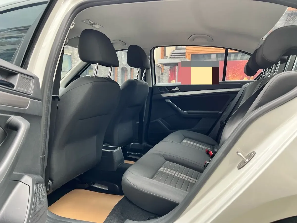 2019 Volkswagen Polo 1.5L 113HP L4 5MT,autocango,china used car exporter,china ev exporter,chinese used car exporter,chinese used ev exporter