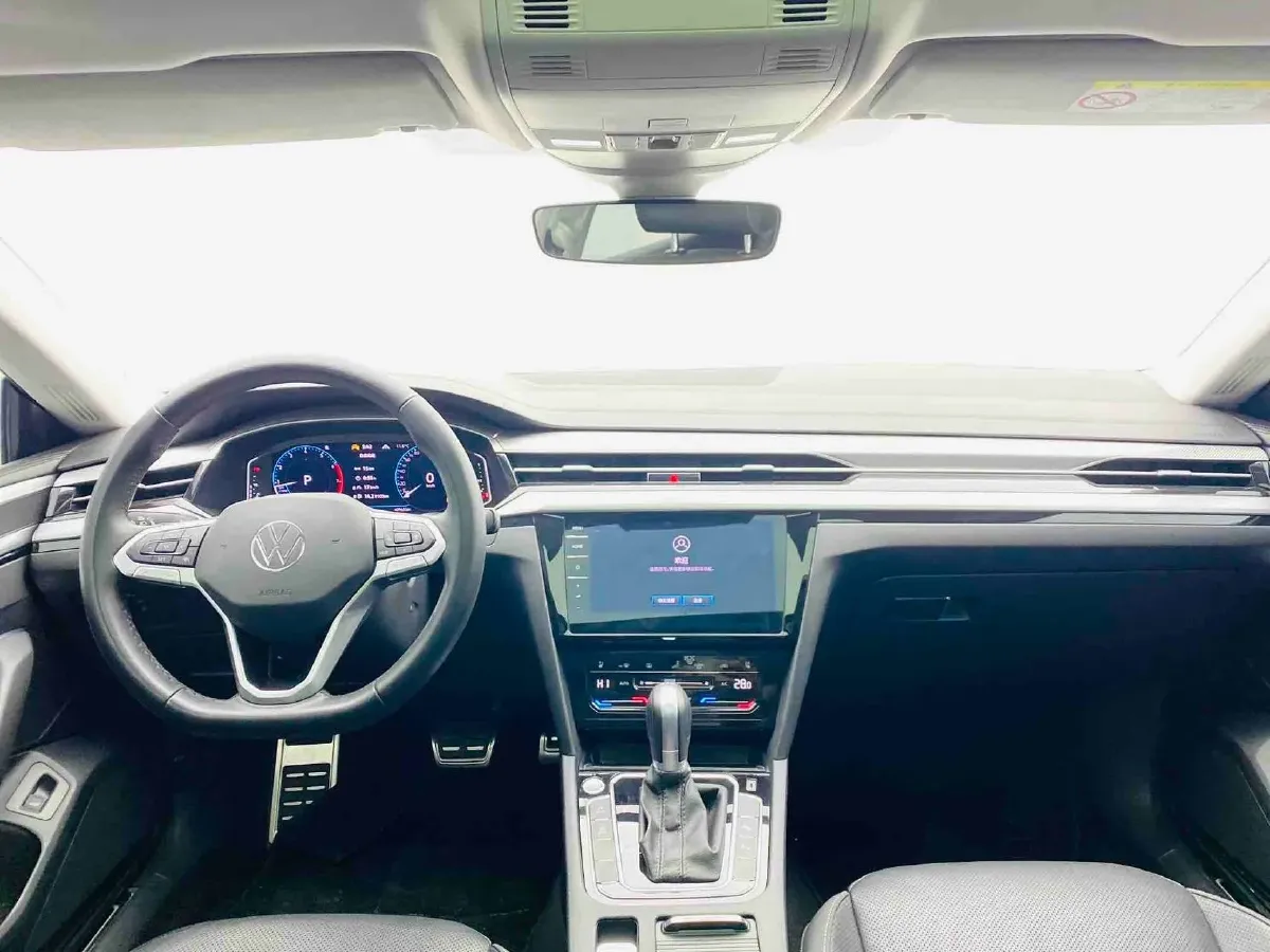 2023 Volkswagen CC 2.0T 220HP L4 7DCT,autocango,china used car exporter,china ev exporter,chinese used car exporter,chinese used ev exporter