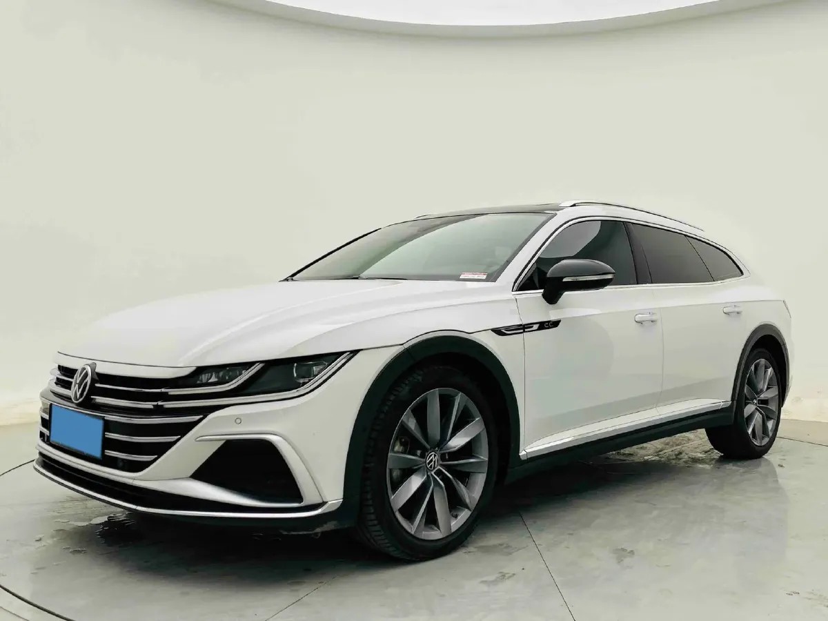 2023 Volkswagen CC 2.0T 220HP L4 7DCT,autocango,china used car exporter,china ev exporter,chinese used car exporter,chinese used ev exporter