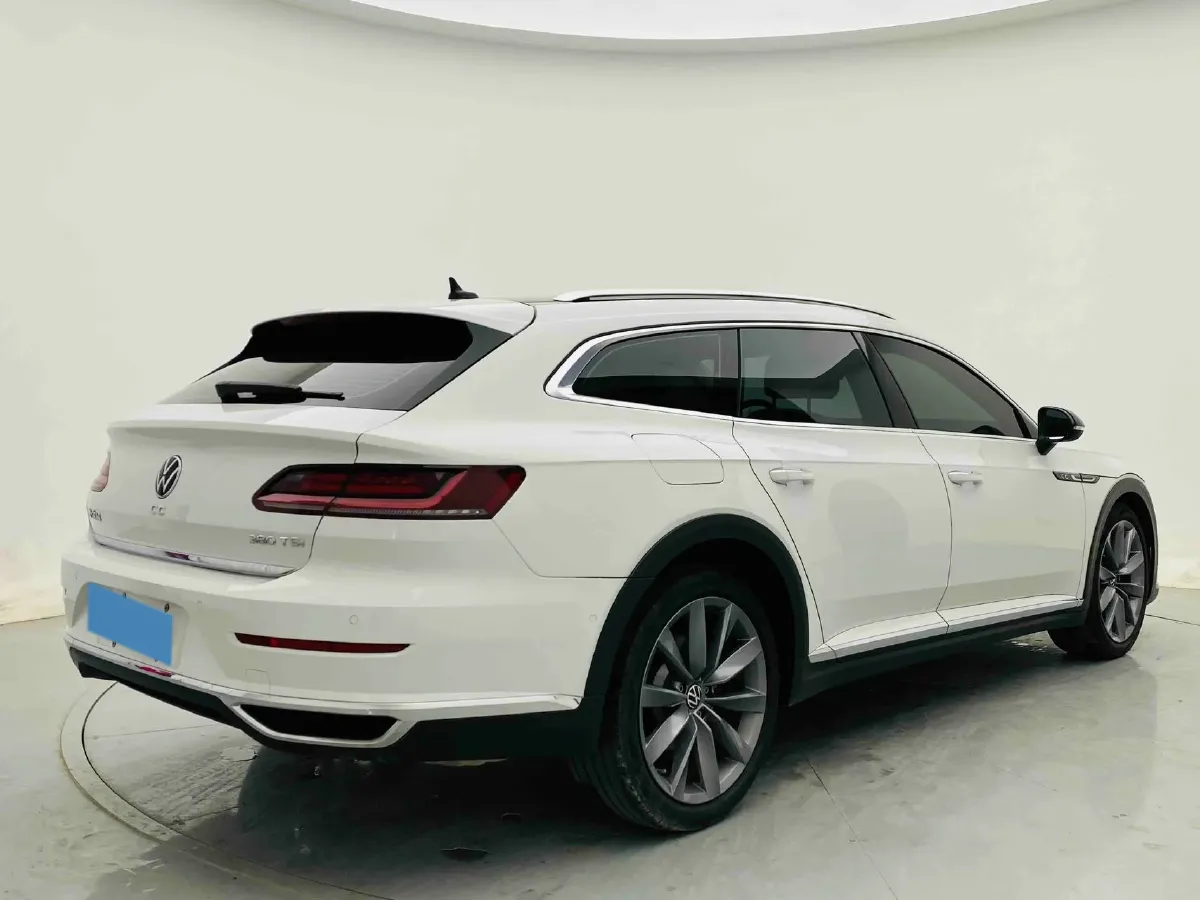 2023 Volkswagen CC 2.0T 220HP L4 7DCT,autocango,china used car exporter,china ev exporter,chinese used car exporter,chinese used ev exporter