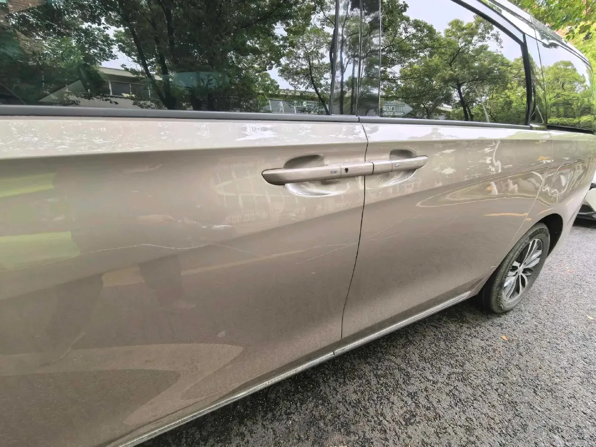 2023 Buick GL8 2.0T 237HP L4 9AT,autocango,china used car exporter,china ev exporter,chinese used car exporter,chinese used ev exporter