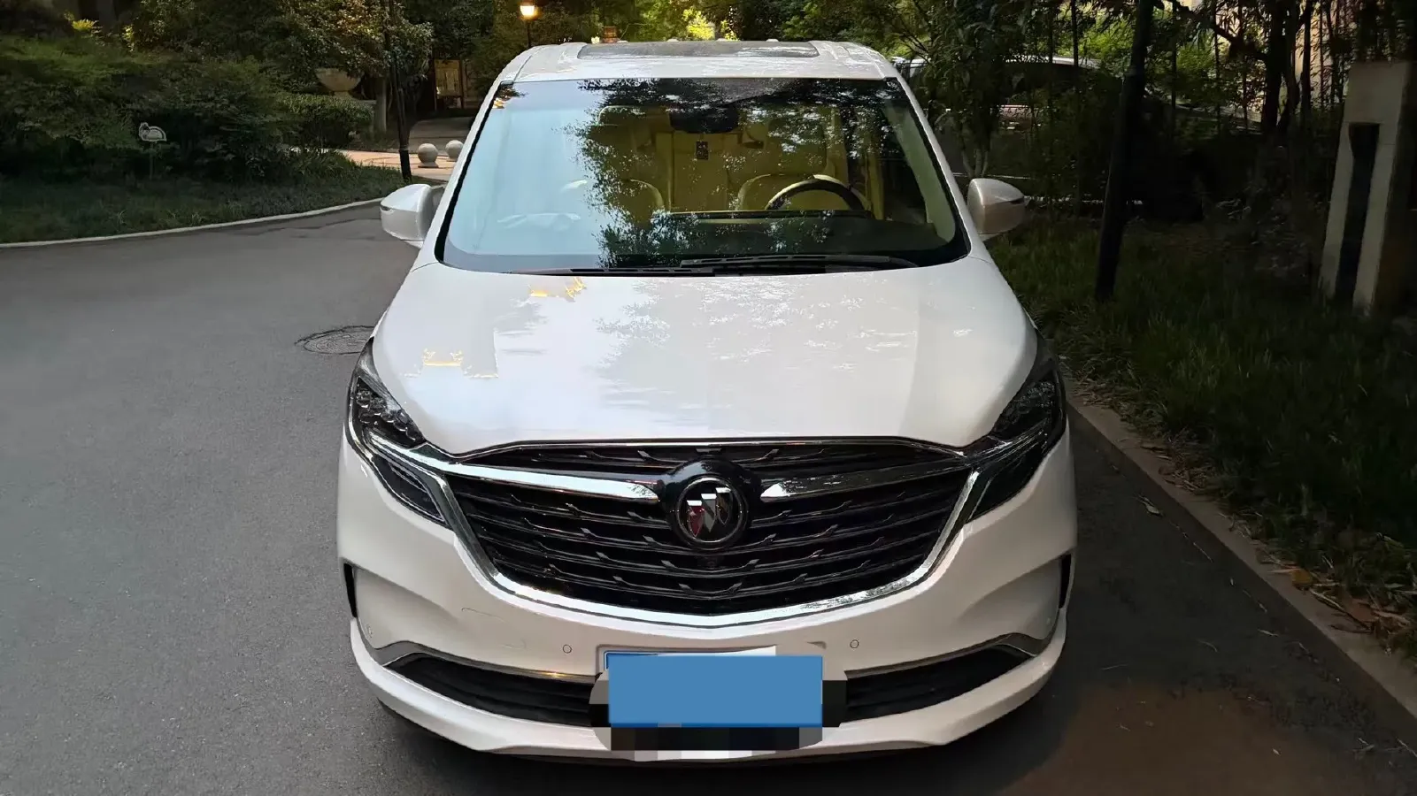 2022 Buick GL8 2.0T 237HP L4 9AT,autocango,china used car exporter,china ev exporter,chinese used car exporter,chinese used ev exporter