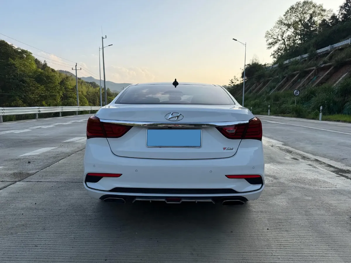 2017 Hyundai Mistra 1.6T 175HP L4 7DCT,autocango,china used car exporter,china ev exporter,chinese used car exporter,chinese used ev exporter