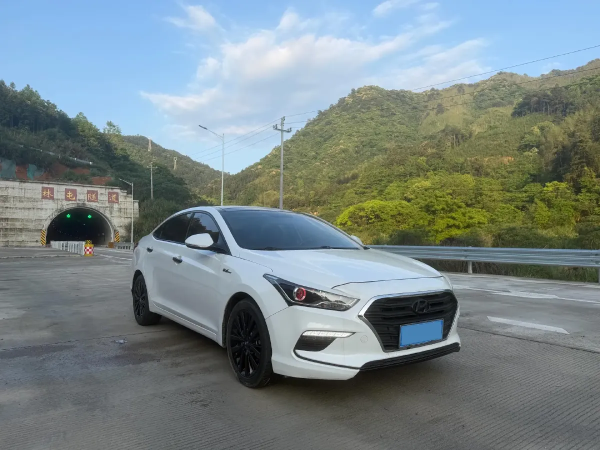 2017 Hyundai Mistra 1.6T 175HP L4 7DCT,autocango,china used car exporter,china ev exporter,chinese used car exporter,chinese used ev exporter