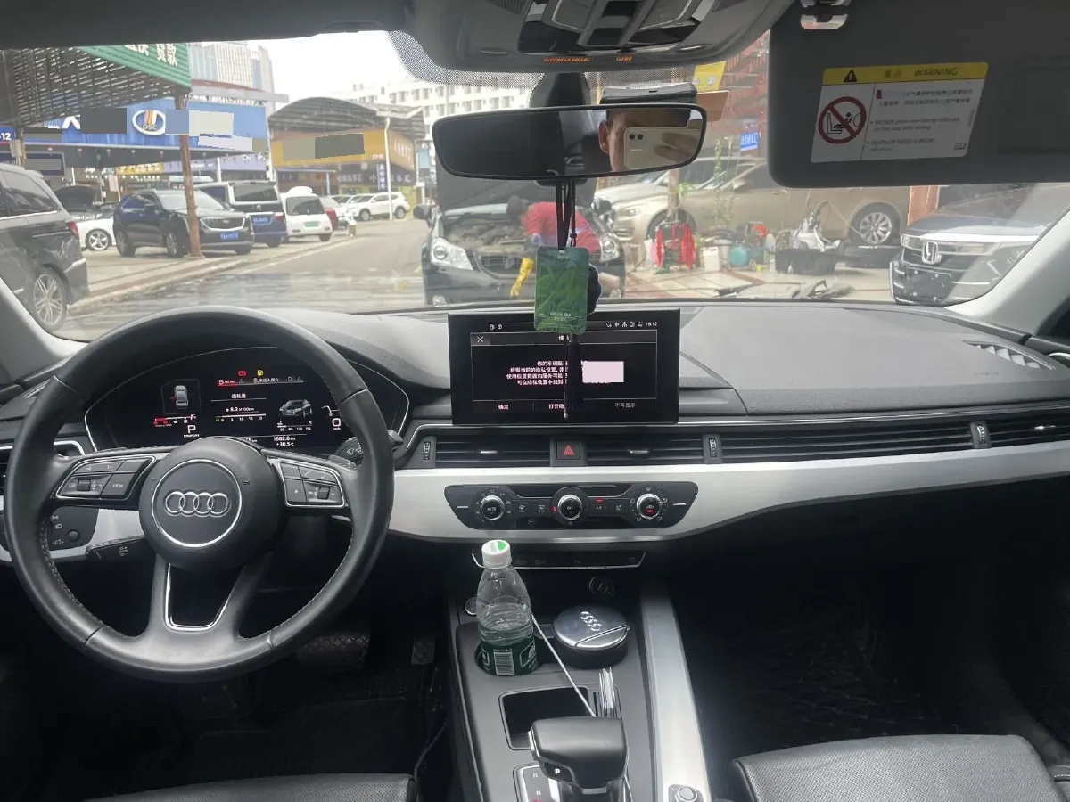 2020 Audi A4L 2.0T 190HP L4 7DCT,autocango,china used car exporter,china ev exporter,chinese used car exporter,chinese used ev exporter