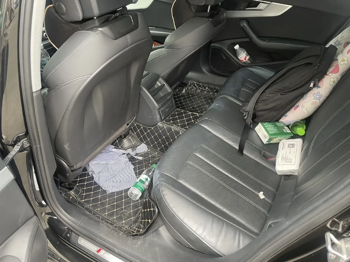 2020 Audi A4L 2.0T 190HP L4 7DCT,autocango,china used car exporter,china ev exporter,chinese used car exporter,chinese used ev exporter