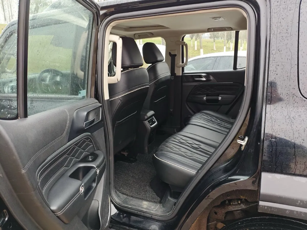 2024 Tank 300 2.0T 227HP L4 8AT,autocango,china used car exporter,china ev exporter,chinese used car exporter,chinese used ev exporter