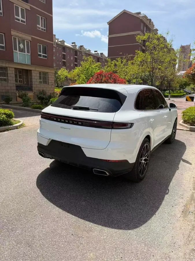 2025 Porsche Cayenne 3.0T 354HP V6 8AT,autocango,china used car exporter,china ev exporter,chinese used car exporter,chinese used ev exporter