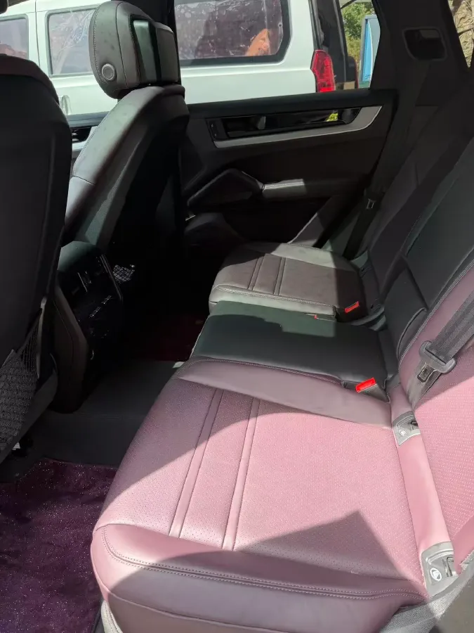 2025 Porsche Cayenne 3.0T 354HP V6 8AT,autocango,china used car exporter,china ev exporter,chinese used car exporter,chinese used ev exporter