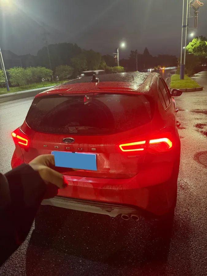 2019 Ford Focus 1.5T 184HP L3 8AT,autocango,china used car exporter,china ev exporter,chinese used car exporter,chinese used ev exporter