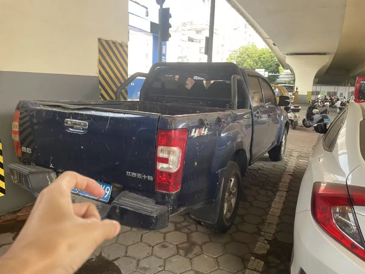 2022 Isuzu RE-MAX Jim 2.8T 120HP L4 5MT,autocango,china used car exporter,china ev exporter,chinese used car exporter,chinese used ev exporter