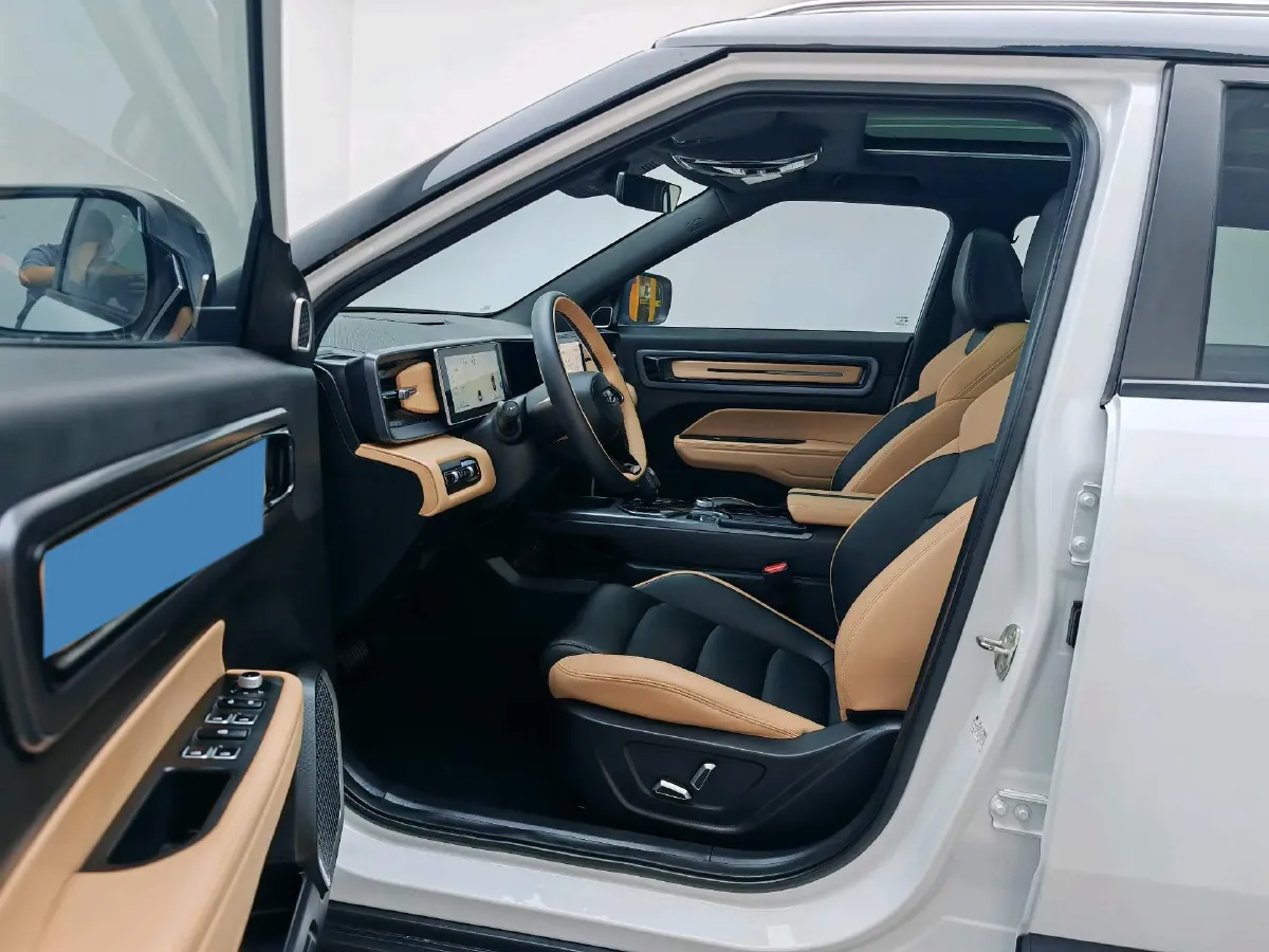 2023 Geely ICON 1.5T 181HP L4 7DCT,autocango,china used car exporter,china ev exporter,chinese used car exporter,chinese used ev exporter