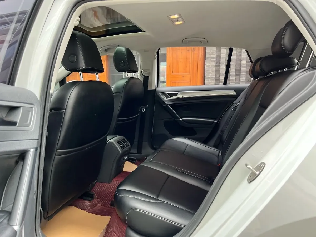 2020 Volkswagen Golf 1.2T 116HP L4 7DCT,autocango,china used car exporter,china ev exporter,chinese used car exporter,chinese used ev exporter