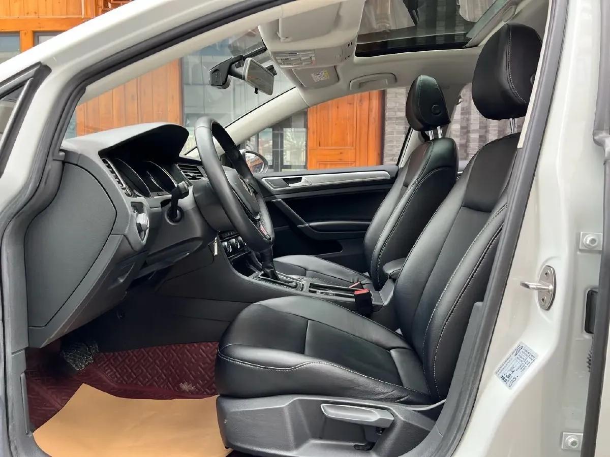 2020 Volkswagen Golf 1.2T 116HP L4 7DCT,autocango,china used car exporter,china ev exporter,chinese used car exporter,chinese used ev exporter