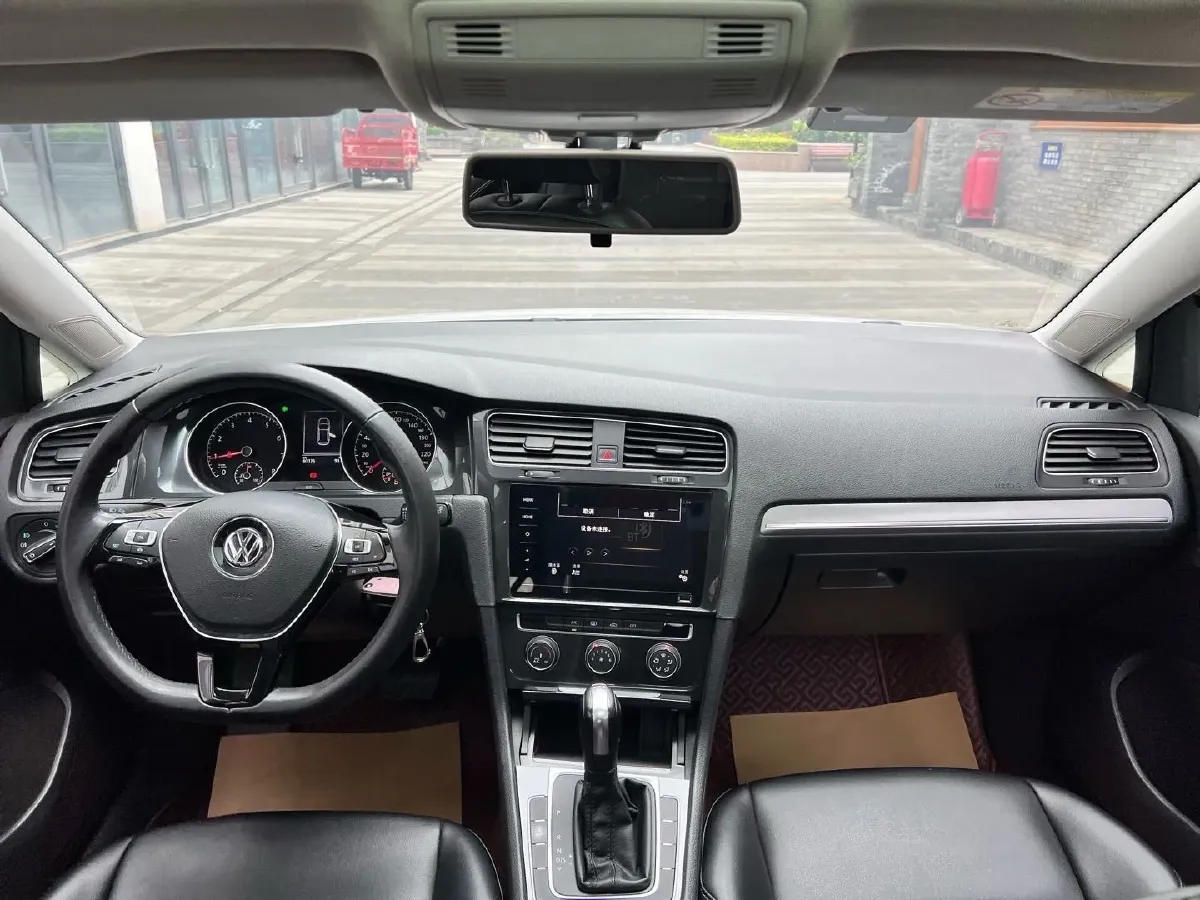 2020 Volkswagen Golf 1.2T 116HP L4 7DCT,autocango,china used car exporter,china ev exporter,chinese used car exporter,chinese used ev exporter