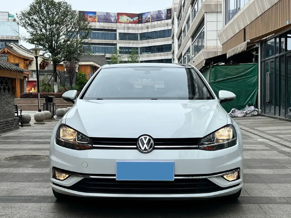2020 Volkswagen Golf 1.2T 116HP L4 7DCT,autocango,china used car exporter,china ev exporter,chinese used car exporter,chinese used ev exporter