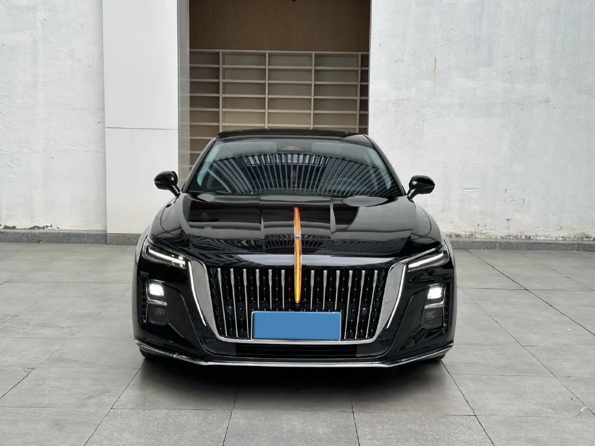2024 HongQi H5 2.0T 224HP L4 8AT,autocango,china used car exporter,china ev exporter,chinese used car exporter,chinese used ev exporter