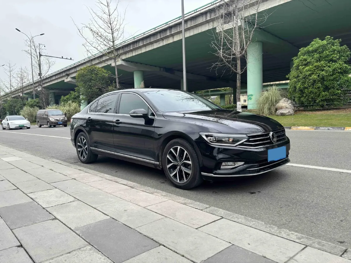 2020 Volkswagen Magotan 2.0T 186HP L4 7DCT,autocango,china used car exporter,china ev exporter,chinese used car exporter,chinese used ev exporter