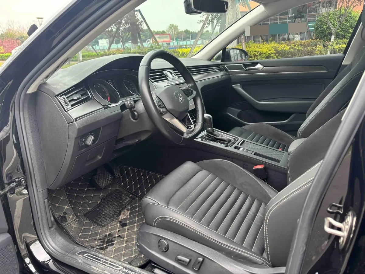 2020 Volkswagen Magotan 2.0T 186HP L4 7DCT,autocango,china used car exporter,china ev exporter,chinese used car exporter,chinese used ev exporter