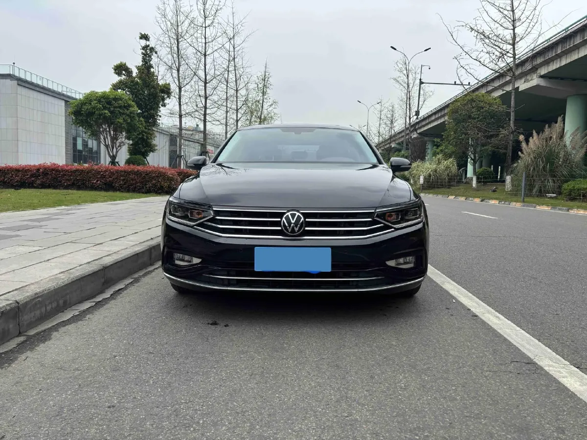 2020 Volkswagen Magotan 2.0T 186HP L4 7DCT,autocango,china used car exporter,china ev exporter,chinese used car exporter,chinese used ev exporter