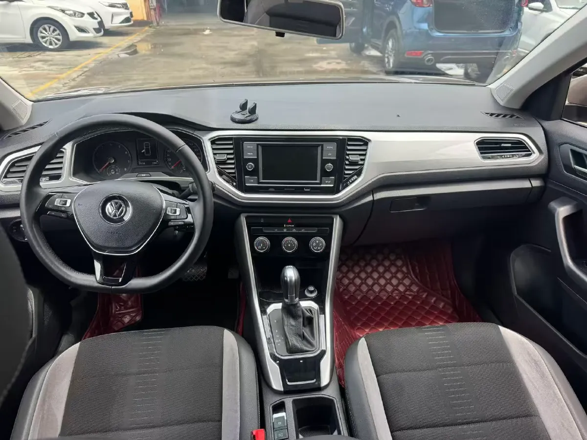 2020 Volkswagen T-Roc 1.4T 131HP L4 7DCT,autocango,china used car exporter,china ev exporter,chinese used car exporter,chinese used ev exporter