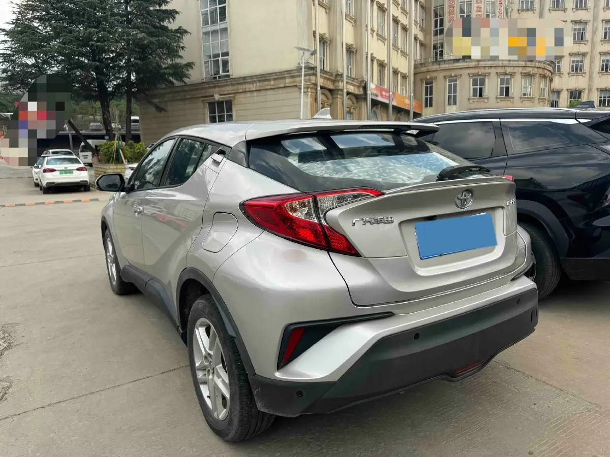 2020 Toyota C-HR 2.0L 171HP L4 CVT,autocango,china used car exporter,china ev exporter,chinese used car exporter,chinese used ev exporter