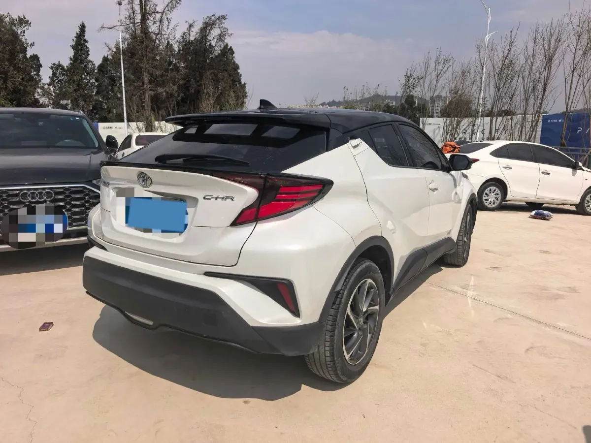 2020 Toyota C-HR 2.0L 171HP L4 CVT,autocango,china used car exporter,china ev exporter,chinese used car exporter,chinese used ev exporter