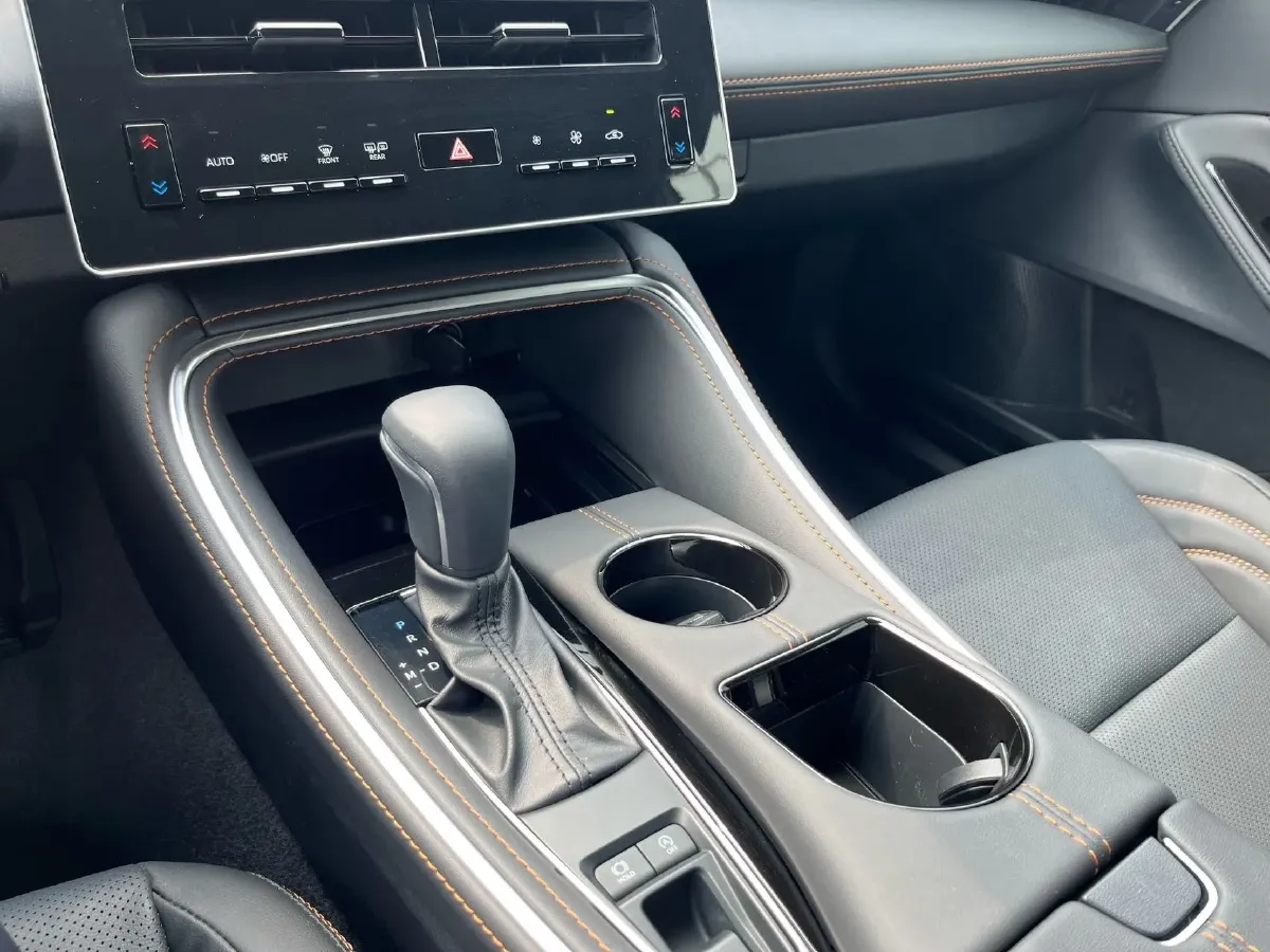 2024 Toyota Avalon 2.0L 173HP L4 CVT,autocango,china used car exporter,china ev exporter,chinese used car exporter,chinese used ev exporter