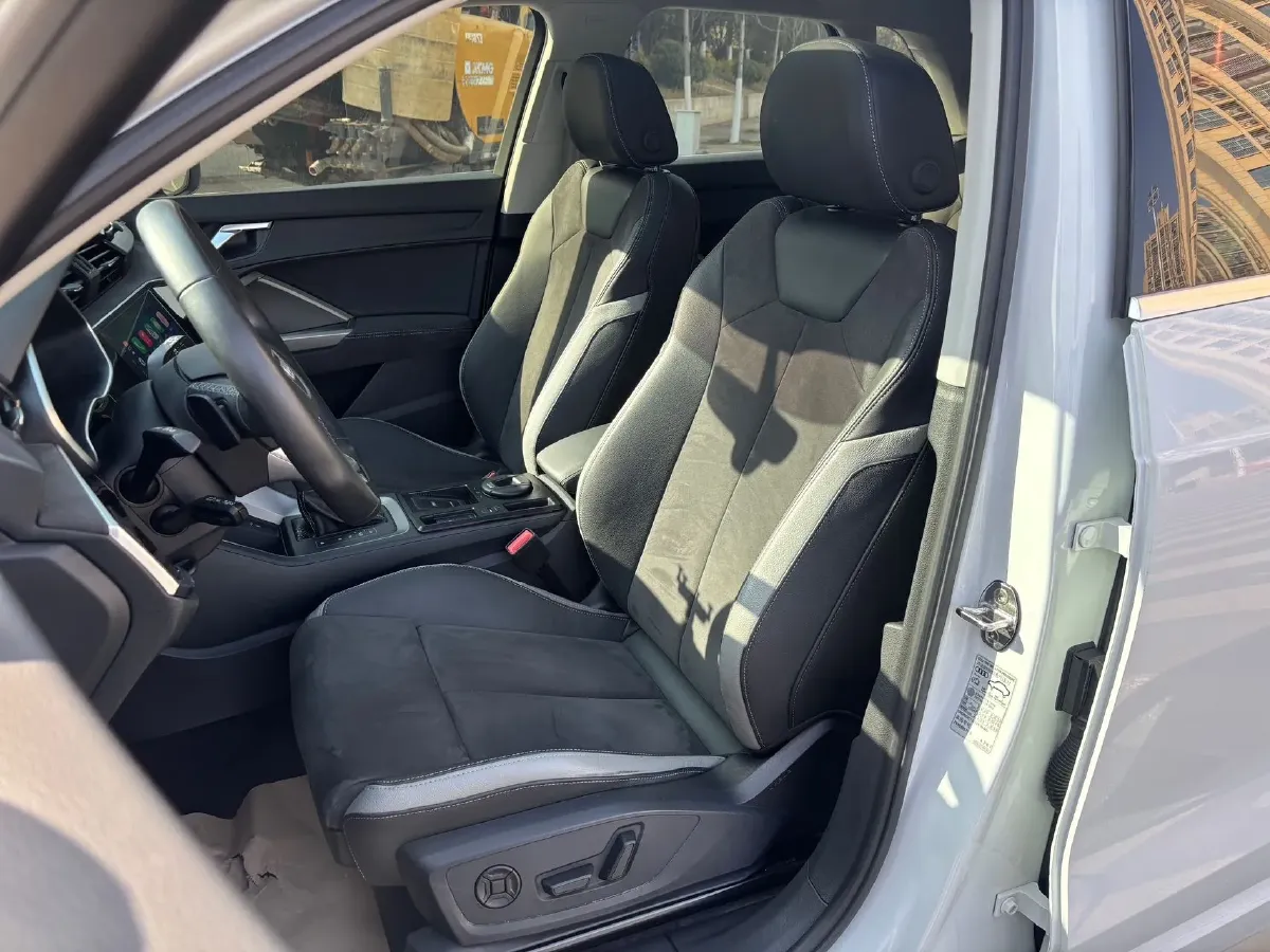 2022 Audi Q3 1.4T 150HP L4 7DCT,autocango,china used car exporter,china ev exporter,chinese used car exporter,chinese used ev exporter