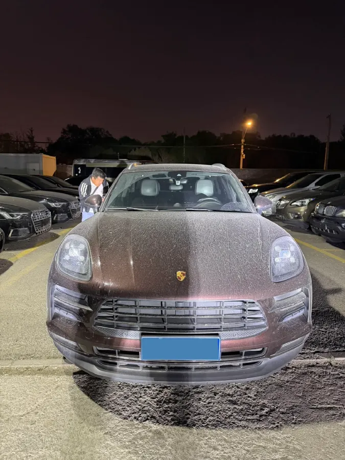 2021 Porsche Macan 2.0T 252HP L4 7DCT,autocango,china used car exporter,china ev exporter,chinese used car exporter,chinese used ev exporter