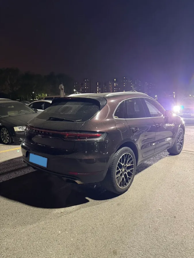 2021 Porsche Macan 2.0T 252HP L4 7DCT,autocango,china used car exporter,china ev exporter,chinese used car exporter,chinese used ev exporter