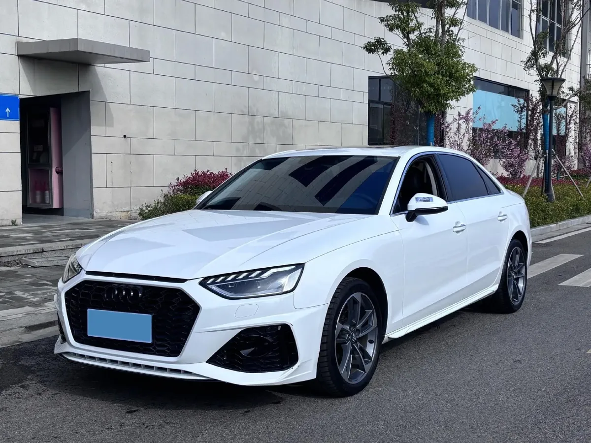 2020 Audi A4L 2.0T 190HP L4 7DCT,autocango,china used car exporter,china ev exporter,chinese used car exporter,chinese used ev exporter