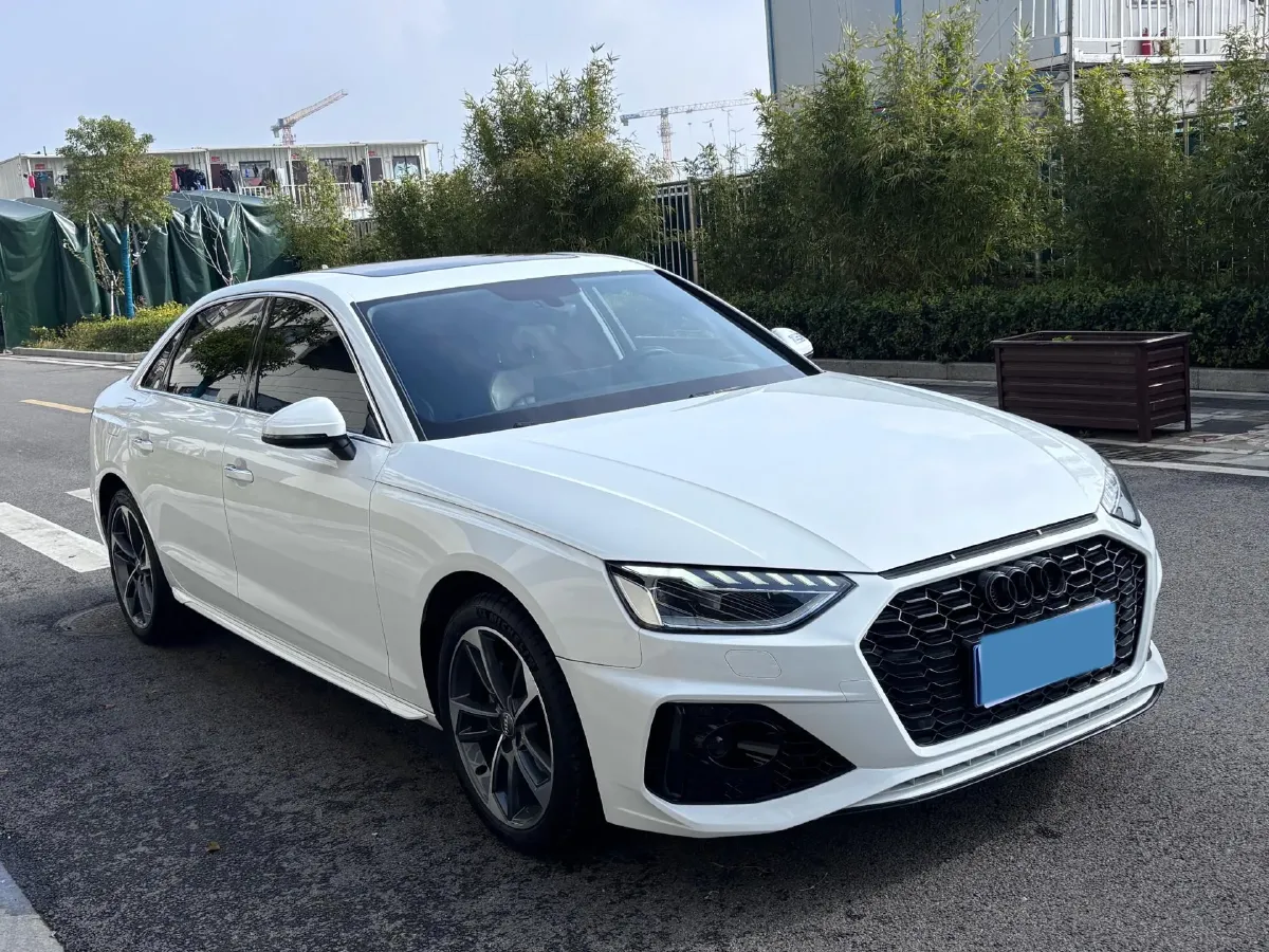 2020 Audi A4L 2.0T 190HP L4 7DCT,autocango,china used car exporter,china ev exporter,chinese used car exporter,chinese used ev exporter