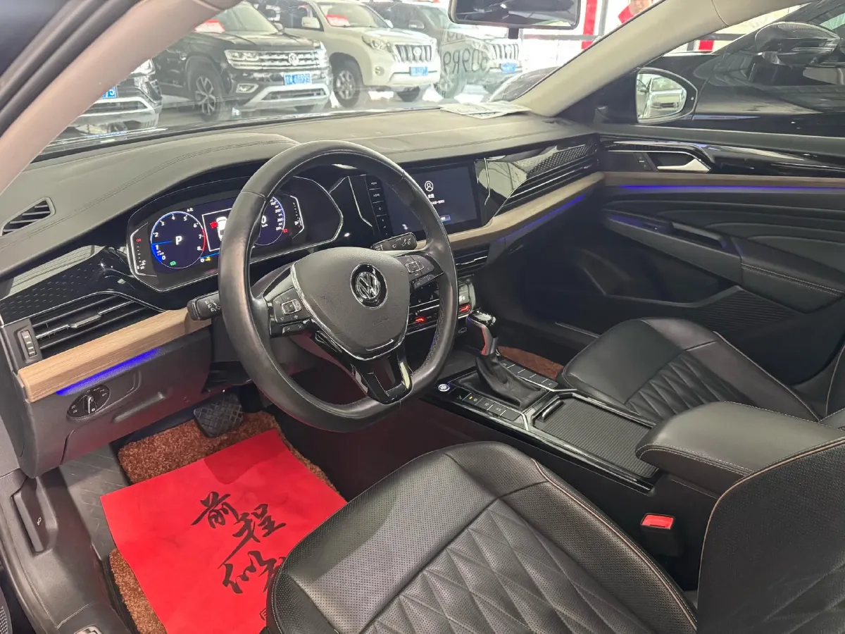 2021 Volkswagen Passat 2.0T 186HP L4 7DCT,autocango,china used car exporter,china ev exporter,chinese used car exporter,chinese used ev exporter