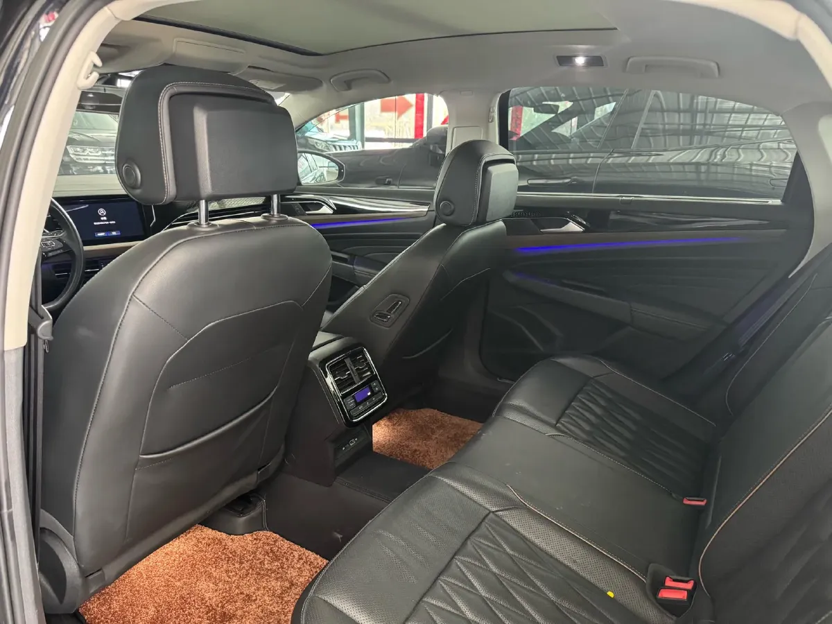 2021 Volkswagen Passat 2.0T 186HP L4 7DCT,autocango,china used car exporter,china ev exporter,chinese used car exporter,chinese used ev exporter