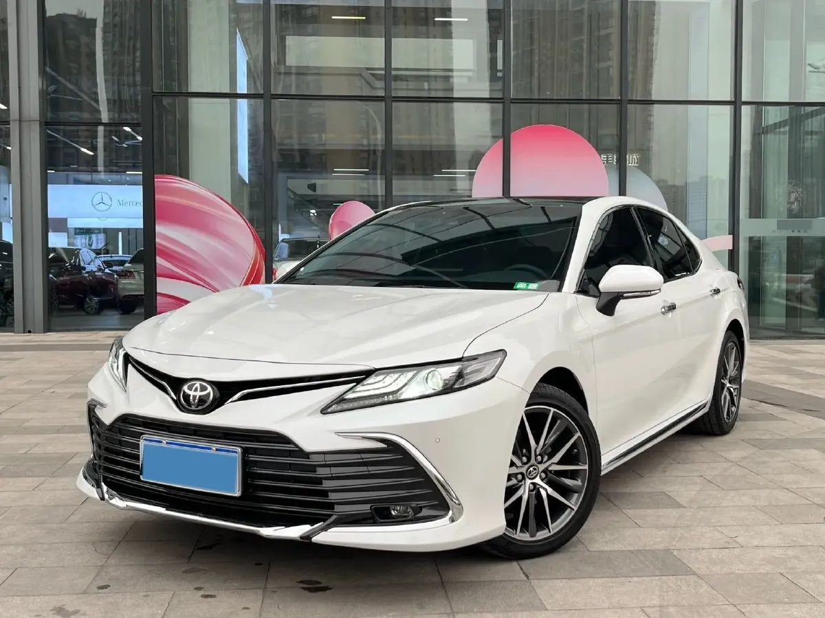 2023 Toyota Camry 2.5L 207HP L4 8AT,autocango,china used car exporter,china ev exporter,chinese used car exporter,chinese used ev exporter