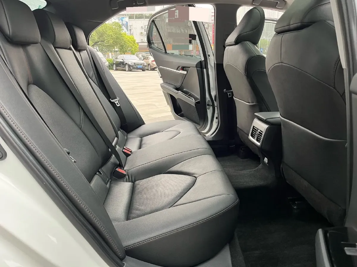 2023 Toyota Camry 2.5L 207HP L4 8AT,autocango,china used car exporter,china ev exporter,chinese used car exporter,chinese used ev exporter