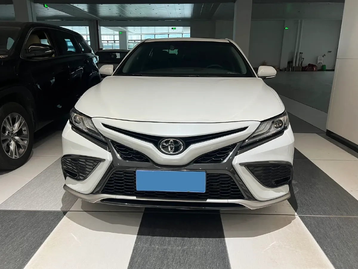 2022 Toyota Camry 2.0L 178HP L4 CVT,autocango,china used car exporter,china ev exporter,chinese used car exporter,chinese used ev exporter