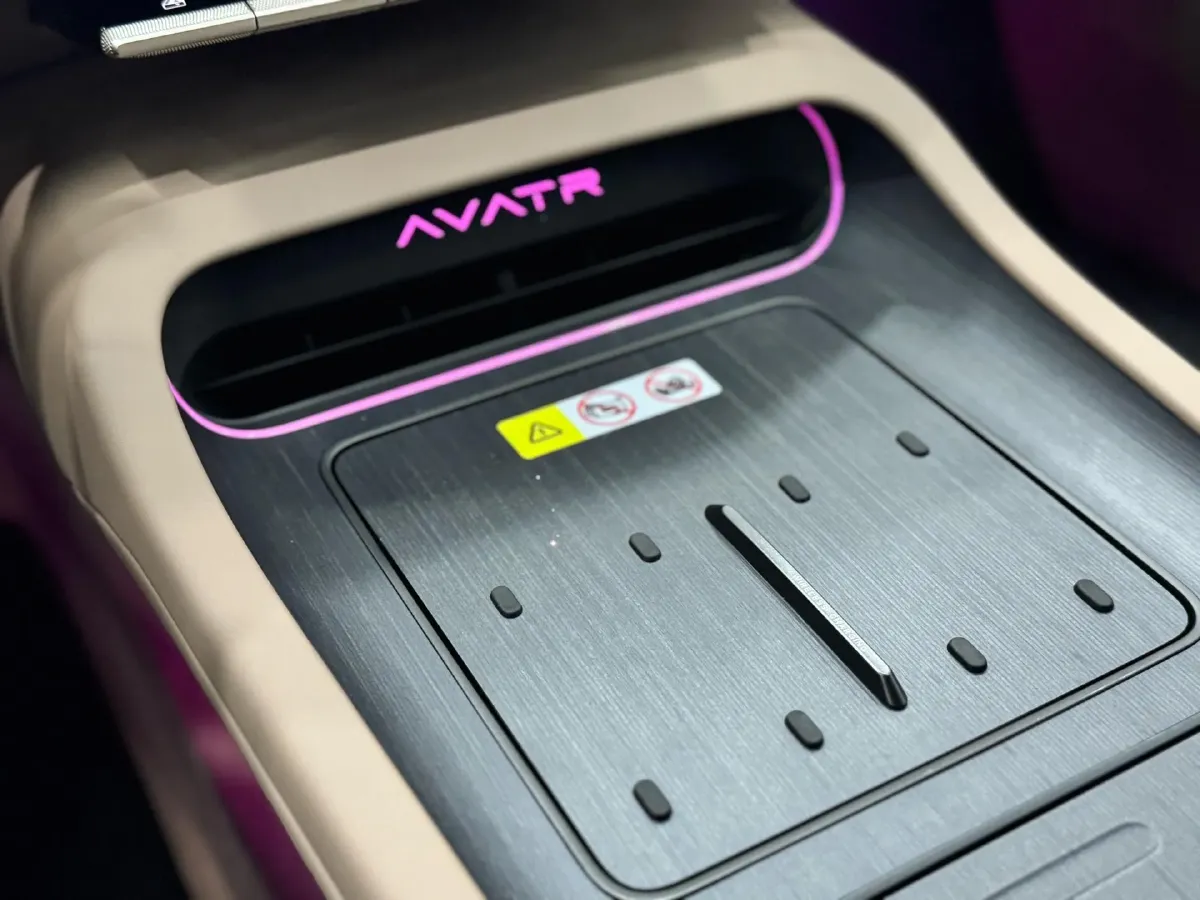 2026 Avatr 12 BEV,autocango,china used car exporter,china ev exporter,chinese used car exporter,chinese used ev exporter