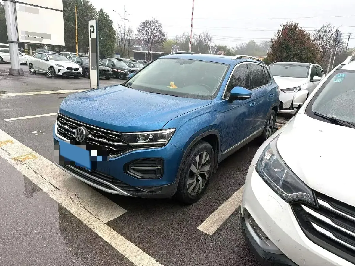 2019 Jeep Cherokee 2.0T 234HP L4 9AT,autocango,china used car exporter,china ev exporter,chinese used car exporter,chinese used ev exporter