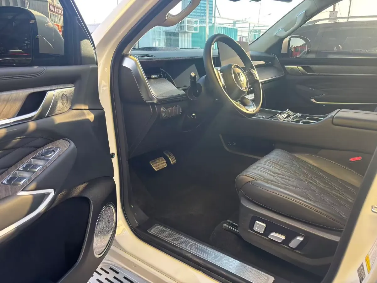 2026 Tank 500 2.0T 252HP L4 3DHT PHEV,autocango,china used car exporter,china ev exporter,chinese used car exporter,chinese used ev exporter